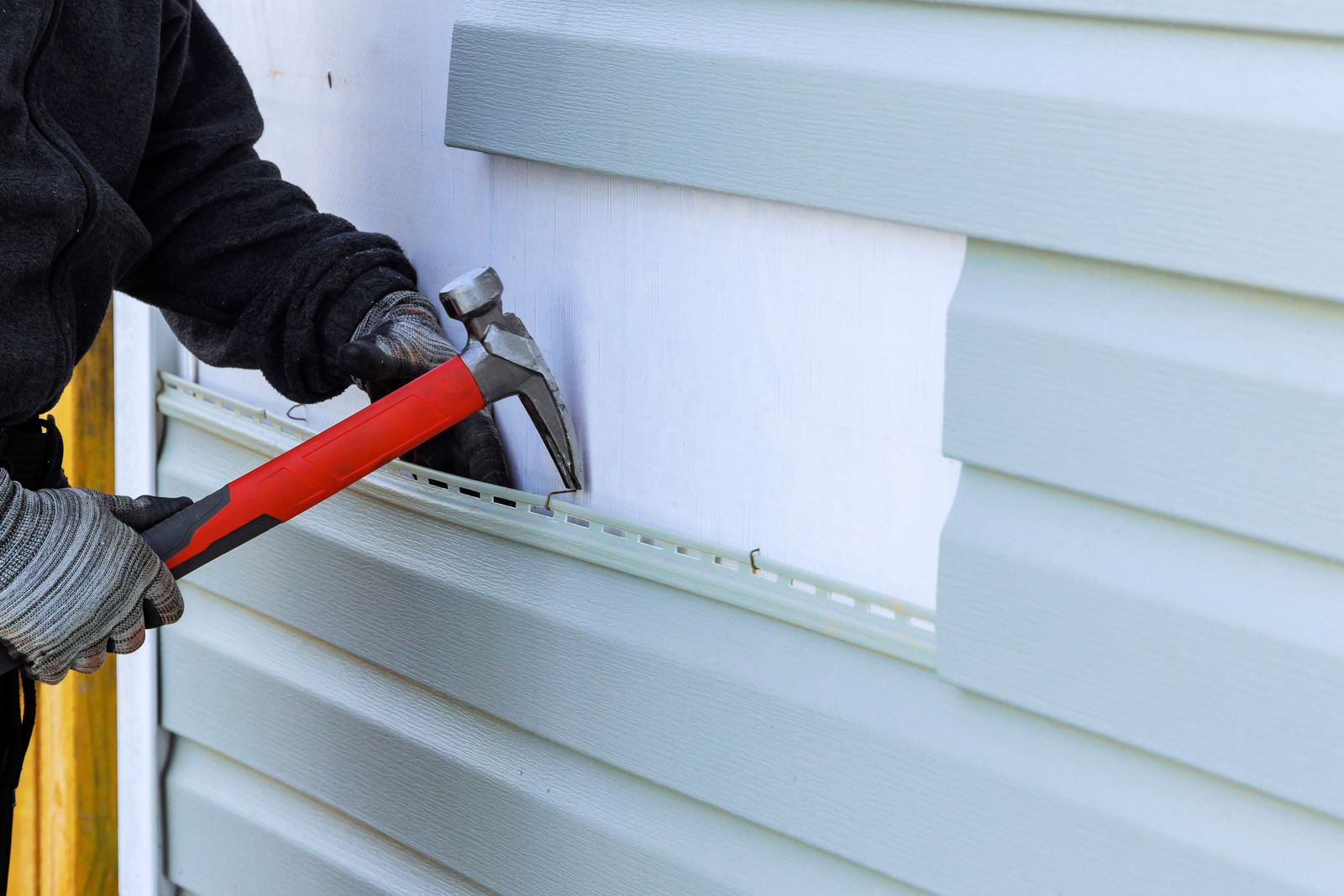 Installing vinyl siding